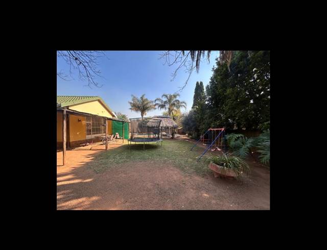 4 bed property to rent in ALLEN GROVE